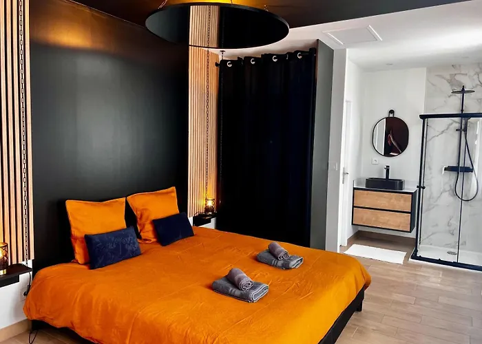 Boudoir Margot - Luxury Balneo Vichy